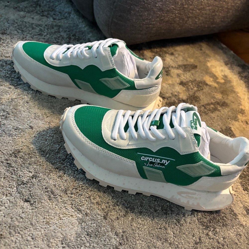 Women’s Sneakers Size 7.5
